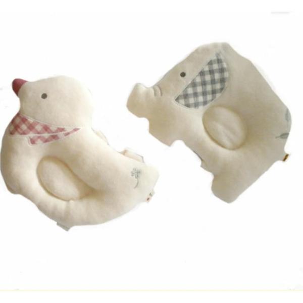 こんな商品が欲しかった！！しかも安心安全のオーガニックコットン製です便利で重宝する、柔らかパイルで作ったかわいい授乳枕兼ドーナツ枕です。一人二役の優れものです。抱っこ枕する時は背中に付いているループに腕を通して、ママの腕に装着し赤ちゃんを抱...