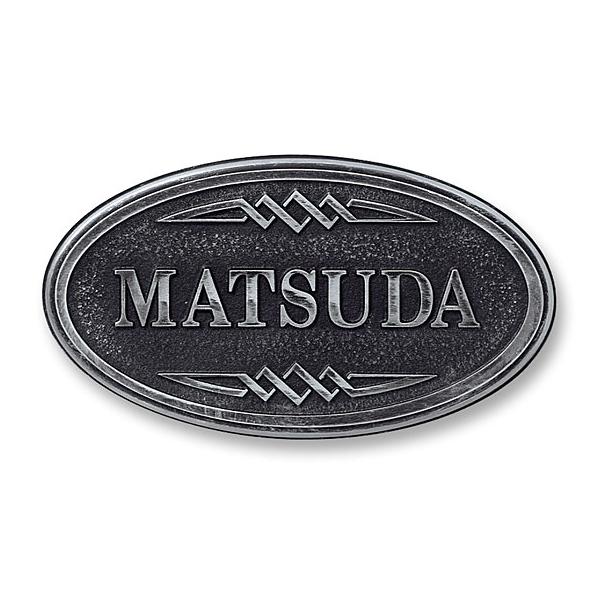 品質の良い丸三タカギ製。人口大理石に文字彫刻を施し、リアルな天然錆塗装でコーティングしたオールド調仕上げの表札です。【商品仕様】文字加工：サンドブラスト納期：7営業日後に出荷！※校正イメージ確認期間、ご注文確定日、当店休業日は納期計算しませ...