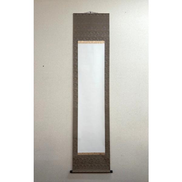 [Release date: April 24, 2025]総巾：511mm総丈：1980mm軸巾：455mm白紙：335mm×1352mm裂色：茶　鶴柄重さ：357g※多少誤差がありますがご了承ください。日本製 ・収納用の紙箱が付いていま...