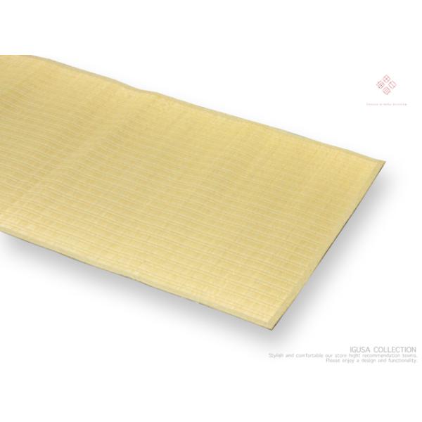 素材：国産い草100%（熊本産）サイズ：１畳・約95x191cm日本製（機織りと染め福岡）一般的な掛川織の花ござより、約10%多くのいぐさを詰め込み非常にしっかりした敷物に仕上がっています。＊サイズカットについてお好みのサイズにカット加工す...