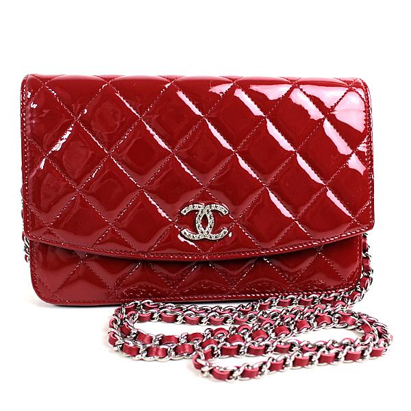 CHANEL シャネル チェーンウォレット 長財布 ショルダーバッグ 赤