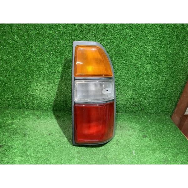 ランドクルーザープラド E-VZJ95W 右テールランプ 81550-60490 : IAC