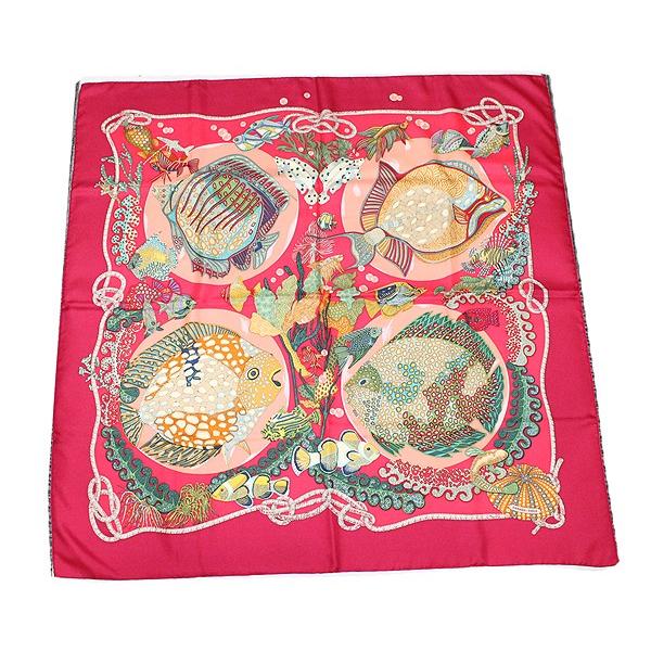 エルメス Hermes スカーフ カレ90 Carre Grands Fonds 深海 魚 サカナ フィッシュ ピンク レッド マルチカラー シルク 絹 レディース 定番 人気 美品 中古 1 Houbidou 心斎橋店 通販 Yahoo ショッピング