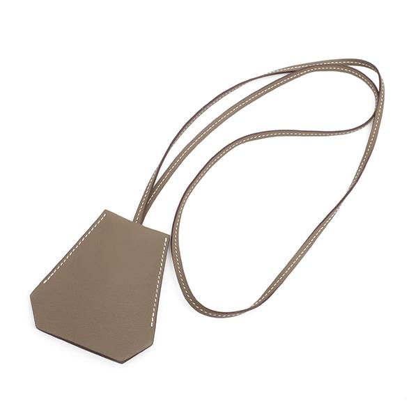 HERMES エルメス ネックレス クロシェット エトゥープ ヴォー HERMES エルメス ネックレス クロシェット エトゥープ ヴォー