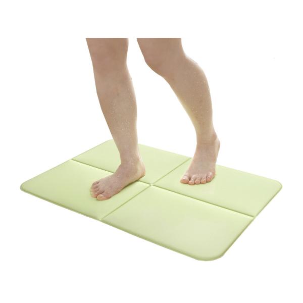 【カラー】グリーン【サイズ】幅70×奥行50×厚さ1.1cm【重量】250g【材質】表面：ポリエステル100％　芯：ウレタンフォーム　裏面：基布：ポリエステル100％　吸着：アクリル樹脂（カテキン入）【製造国】日本【メーカー品番】YO-28...