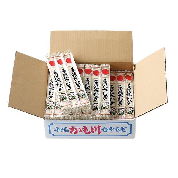 夏を爽やかに演出してくれる色麺入りの手延べ冷麦です。うどんと素麺の中間の太さで細麺のボリュームを味わいたい方にはうってつけです。丸麺なので歯ごたえのある食感も美味です。めんつゆ以外にもサラダ麺などいろいろなバリエーションが楽しめる夏にピッタ...