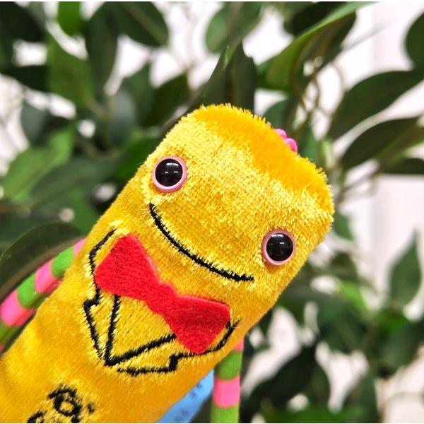 モケケノケ星からきた宇宙人「モケケ」。モケケには、次のような特性があります。・抱きつくくせがある ・ものかげから こっそり が好き・気づくと すぐうしろ にいるかもしれないそんな不思議な生き物モケケのご当地バージョンが発売されました。大阪ら...