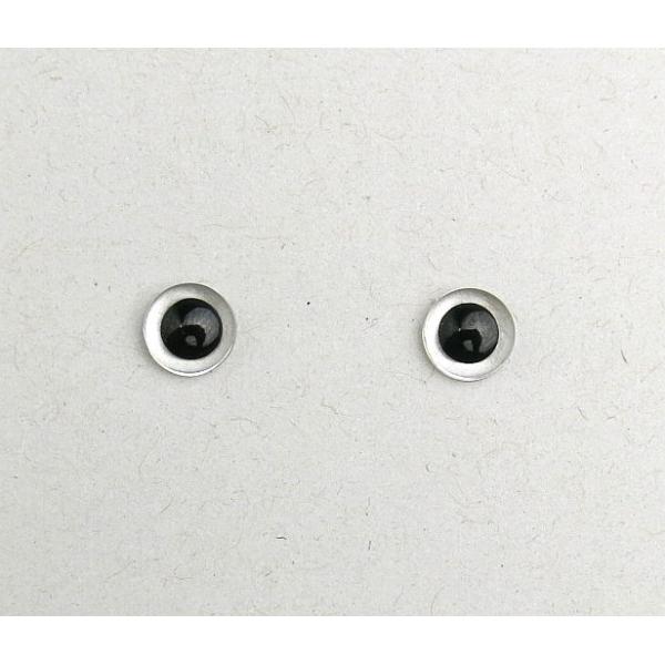 ぬいぐるみや人形用の目玉ボンドなどを利用して人形に刺します。■30個入り・サイズ：全長 約15mm 目玉直径 約9mm・挿入部サイズ：長さ約11mm〜12mm  直径約3mm★メール便についてお客様の郵便ポストに投函するサービスです。商品の...