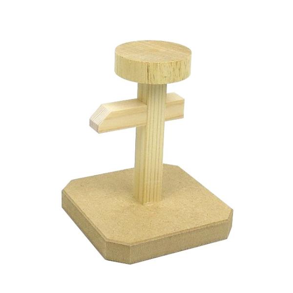 【商品情報】兜飾り用の芯木になります。袱紗を掛けて兜を飾って下さい。横棒の長い方が前になります。手作りの為、画像と違う場合がございます。作成時に細かな傷などどある場合がございます。表記サイズと若干違う場合がございます。五月人形 兜飾 鎧飾