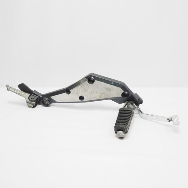 割れ無!! GPZ1100 ZXT10E ZX1100E 純正ステップ右 ホルダー ステップ