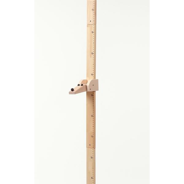 お子様の健やかな成長を願って50cm〜190cmまで測れる身長計です。また、天然木を仕様しているため普段のお部屋の中でもインテリアとしてもご使用いただけます。※壁にネジで取付けるタイプです。賃貸住宅やネジの効かない場所へのご使用はできません...