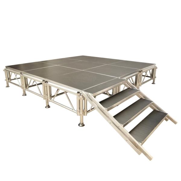 ※ステップ（階段）は付属いたしません。別途購入になります。■工具がいらず、天板をのせるだけの簡単組立！■アルミ構造体をベースにしたステージ。高さ3段階に調整可能！■設営・撤去が簡単な折りたたみ式アルミステージセット！■折りたたんで収納できる...