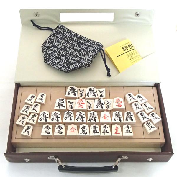 なんと携帯便利なバッグ付　囲碁ラボオリジナル駒袋　六角（ろっかく）和柄付き　将棋盤セット（新桂4号折将棋盤+人気ナンバー1の優良押し駒）