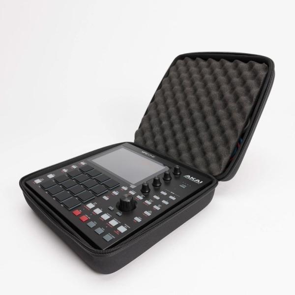 AKAI Professional MPC One　専用機材カバー付き Amazon.com: Mchoi Hard Portable Case Compatible with Akai