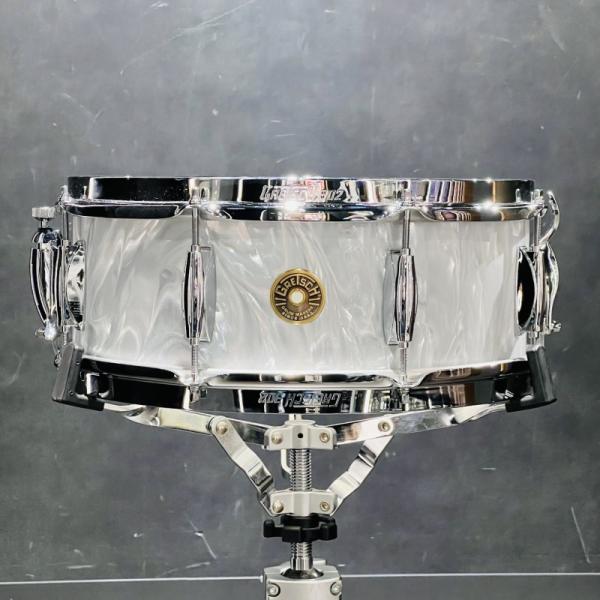 Broadkaster Series 14x5.5 Snare Drum White Satin Flame (GKNT-5514S-8CL)