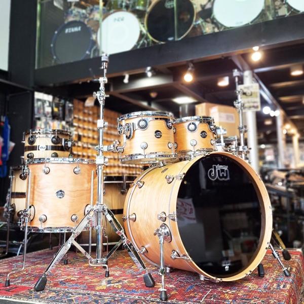DW パフォーマンスシリーズ　3点　椅子とマット付き dw Performance Limited Edition Birch 4pc Drum Kit [BD22，FT16