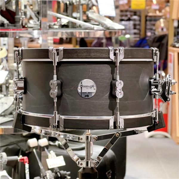 Concept Classic Snare Drum 14 x 6.5 Ebony Satin with Ebony Wood Hoops PDCC6514SSEE