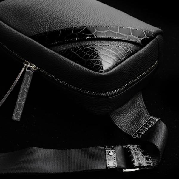 池田工芸】旅の相棒になる容量2倍モデル Crocodile Body Bag Voyager