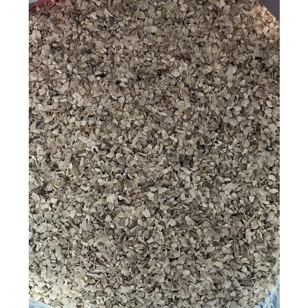 長い歴史を誇る飼料事業の経験を活かし、中国・オーストラリア・インド・カナダ・アメリカなど世界各国から多くの飼料原料を輸入しております。品質管理には特に注意を払っており、可愛い小鳥・小動物のために厳選した原料を使用し安心・安全な製品をお届して...