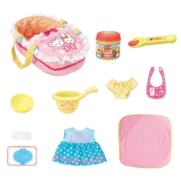 ●メーカー名／パイロット●内容／クーファン・おしりふき・スタイ・ワンピース・ベビーフード・スプーン・おくるみ・おむつ・おしりふきケース・ておけ・シャワー●サイズ／W18×D4×H27cm●重量／350g●対象年齢：1.5歳から※人形は商品に...