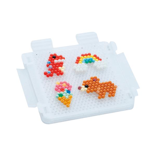 ビーズをならべて、お水をかけて、トレイをひっくりかえすだけ！どんどんつくっちゃお！●サイズ／パッケージ：170×20×180mm●重量／98g●材質／PP