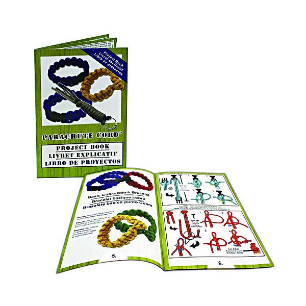 パラコードのプロジェクトブック（英語）フルカラーページ。結び目の作り方、ブレスレット、犬の首輪・リードの作り方など、わかり易いイラストで学ぶことができます。    Size: 24.5 x 15.2 cm    Page: 14 