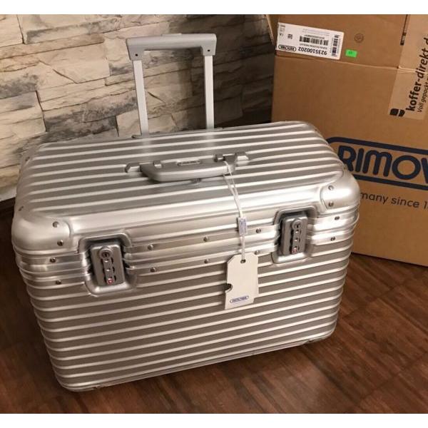 rimowa pilot case