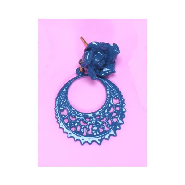 フラメンコアクセサリーをスペインのセビリアより取り寄せました オリジナリティーあふれるデザインの中からお選びください！サイズ：2.3cmｘ4.6cm留具：ピアスタイプ