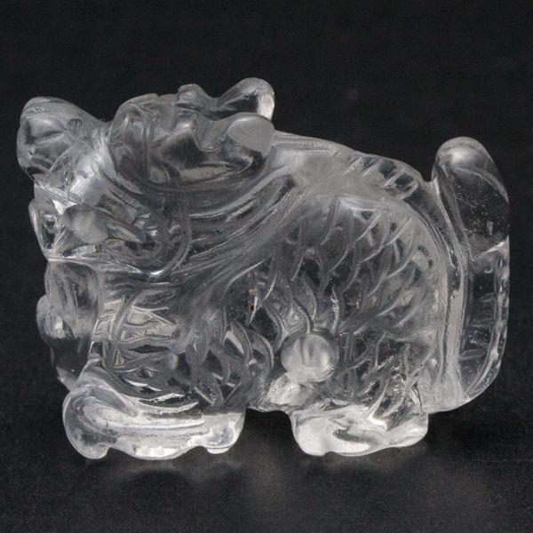 彫刻置物】龍 水晶 約30x23mm ブラジル産 （専用ポーチ付き