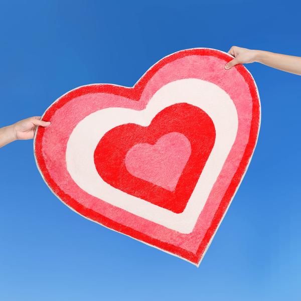 【並行輸入品】Snack Break | Cute Red Heart Rug for Bathroom, Bedroom and Livin