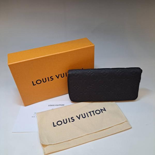 ヴィトン トリヨン モノグラム ジッピーウォレット ヴェルティカル M69047 LOUIS VUITTON/ルイヴィトン/トリヨンレザー ジッピーウォレット