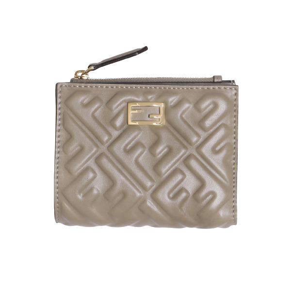 極美品　FENDI 長財布　二つ折り　M06 極美品 FENDI 長財布 二つ折り M06 極美品 FENDI 長財布 二