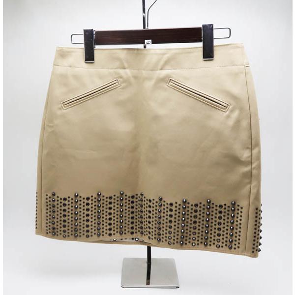 新品未使用品 コーチ スタッズ スカート ベージュ エレガント ショート  