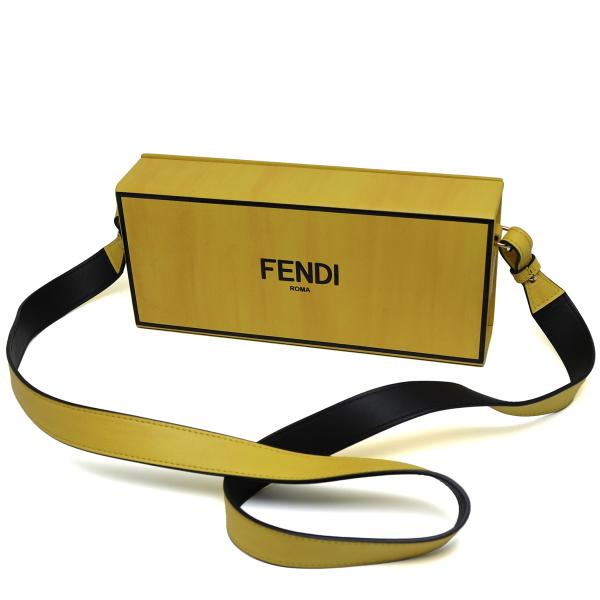フェンディ FENDI ショルダーバッグ メッセンジャーバッグ フェンディパック 7VA520-ADP6 イエロー カーフレザー 【中古】 FENDI（フェンディ） 中古品 ショルダーバッグ BOX型 横長 イエロー