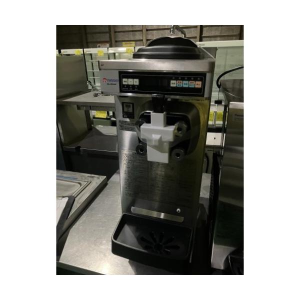 商品名：ソフトクリームフリーザー 寸法：W298×D739×H924 メーカー：日世 型式：NA-9524AE 年式：2022年製 電源：三相200V 50/60Hz共用 コンセントプラグ：あり ガス種： 付属品：写真の通り 説明書：写真の...