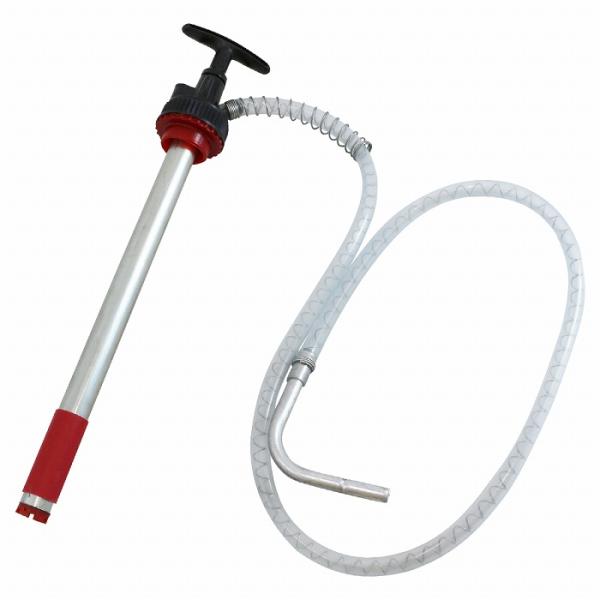 20Lペール缶用のオイルを吸い上げる、オイルポンプです。オイルをこぼさず注入できるので、作業が大変なデフオイル交換も容易にできます。また、赤色のプラスチックノズルを伸ばすことで、最後までオイルを吐出できます。ポンプはペール缶の口に固定するこ...