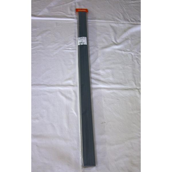 【特徴】●架橋タイプの発泡ポリエチレンフォームです。●柔軟性に富んだソフトな感触です。●連結タイプの粘着付となっており、取扱いやすい角状目地材です。●連結しているので、取扱いに便利です。●手袋をしながらでも、剥離紙がはがしやすい。●ゴミ（剥...