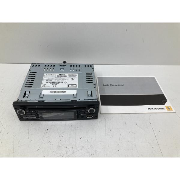 新車外し Ｈ25年 KWK4M ルノー カングー 純正 オーディオデッキ セキュリティーコード付 CD Bluetooth AGC-1220RF (YK1026