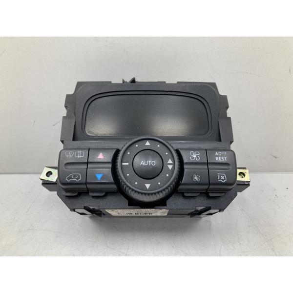 新品 w639 v350 エアコン センター パネル スイッチ infini0650_yw1144