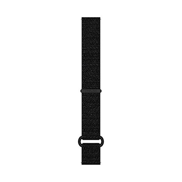 通気性が良くソフトな装着感のリストバンド。マジックテープで簡単に調節可能です。