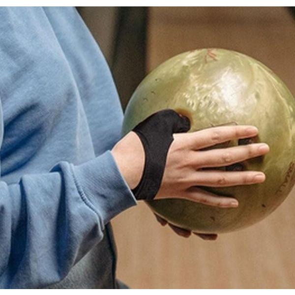 ボウリングの親指セーバーは高品質のナイロン素材で作られているため、摩耗や変形が容易ではありません。プレー中の指とボーリングボールとの間の摩擦を減らすことができます。 ボウリングのフィンガーグリッププロテクターは、柔軟で調節可能なデザインを採...