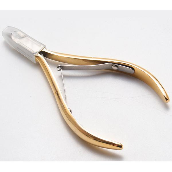 小型ステンレス製のキューティクルニッパー自宅で手軽に甘皮処理セルフネイルに最適サイズ：縦100mm x 横57mm重さ：33g素材：ステンレス