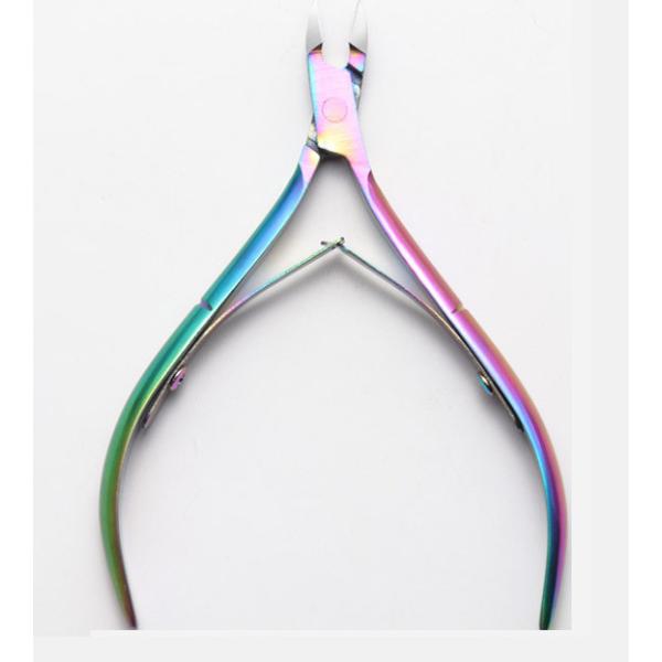 小型ステンレス製のキューティクルニッパー自宅で手軽に甘皮処理セルフネイルに最適サイズ：縦100mm x 横57mm重さ：33g素材：ステンレス