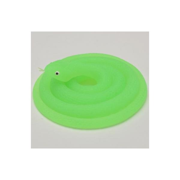 思わずビックリ ゴム製のヘビのおもちゃ鳥や猿の対策にも効果的 素材：ゴム製全長:80cm重量：約70g※輸入品につき、若干の傷や汚れはご容赦ください※仕様やデザインは改善のため、予告なく変更される場合がございます。