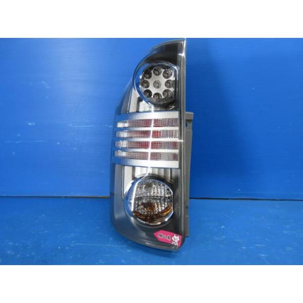 ヴォクシー 195690 1 DBA-ZRR70W 左 テールランプ テールライト 28-199