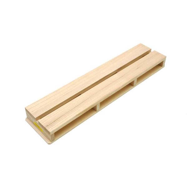 2024年7月入荷分より生産工房の変更により仕様が若干変わりました。大きな変更点は全体の素材、天板の支え板の厚みです。志賀平板展翅板：３号大きさ：８９×３７０×３４ｍｍ溝幅の目安：約１０ｍｍ志賀昆虫・日本製昆虫の目安：春生アゲハチョウ、ゴマ...