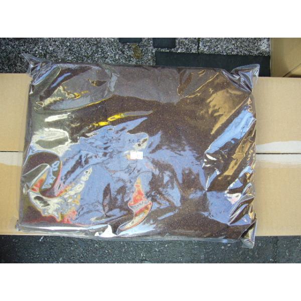 クワガタショップＭＤ製ＭDカブトマットプロＥＸ１０Ｌの販売です。最新式の大型攪拌機で製造していますので、品質も常に安定している状態で出荷しています。マットが完成するまで半年前後かけて作られていて、幼虫が嫌がる成分をできる限り排除し、金属や錆...