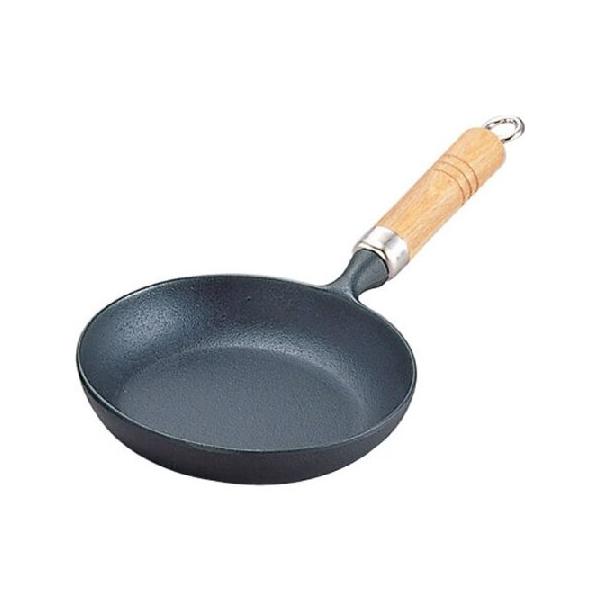 iwachu 中華鍋 　オムレツパン 並行輸入品】 岩鋳 Iwachu オムレツパン18cm(木柄付) 黒焼付 IH