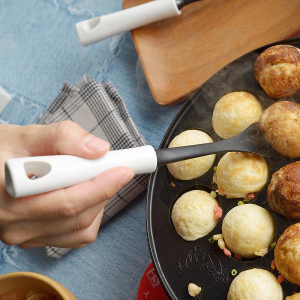 タコ焼き スプーン Motte たこ焼きプレート用スプーン 日本製 ホットプレート 調理用品 たこ焼きスプーン タコ焼きスプーン たこ焼き返し たこ焼き道具 インテリアパレットヤフー店 通販 Yahoo ショッピング