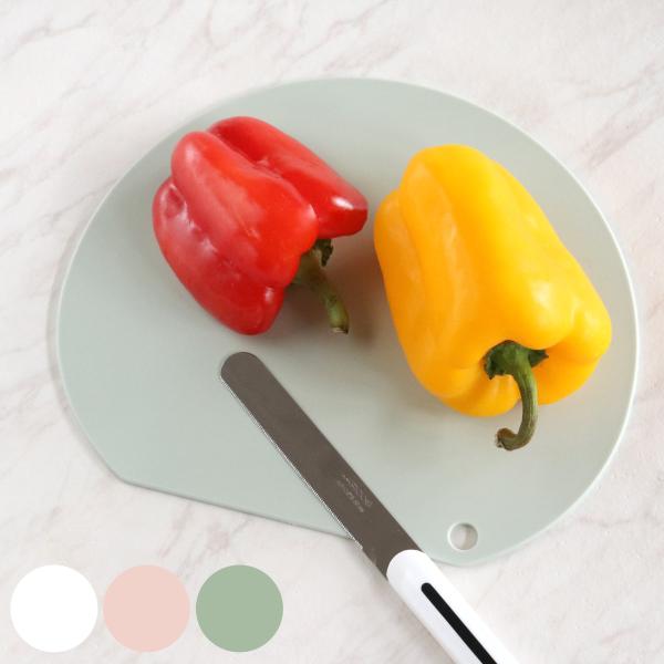 サイズ/約幅22×奥行18.8×高さ0.3cm重量/約100g内容量/1個材質/ポリプロピレン種類/アイボリーホワイト、スモーキーピンク、スモーキーグリーン生産国/日本製耐熱温度/90度食器洗い乾燥機/使用不可●かまぼこ型のコンパクトな日本...